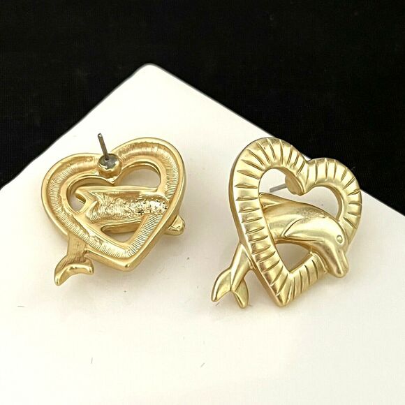 Vintage Earrings Hearts with Dolphins Inside Gold Tone  NEW 11D - Picture 3 of 5